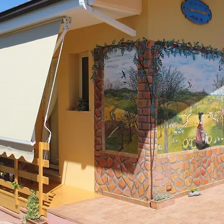 Lucia Bed & Breakfast 4*